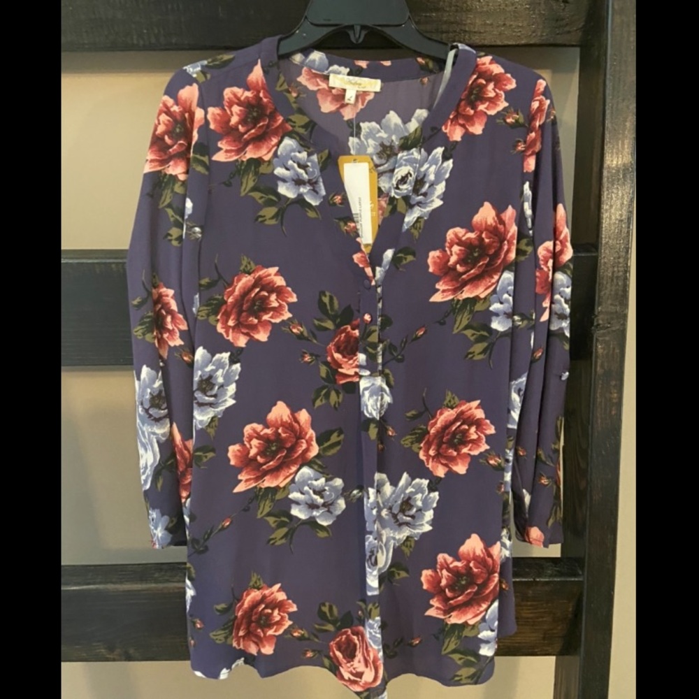 Harmonica gardens quarter sleeve button top